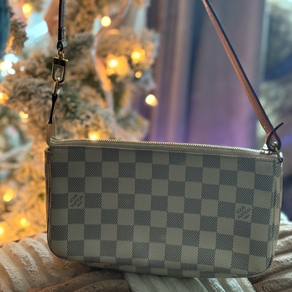 Louis Vuitton Gray Checkered Wristlet